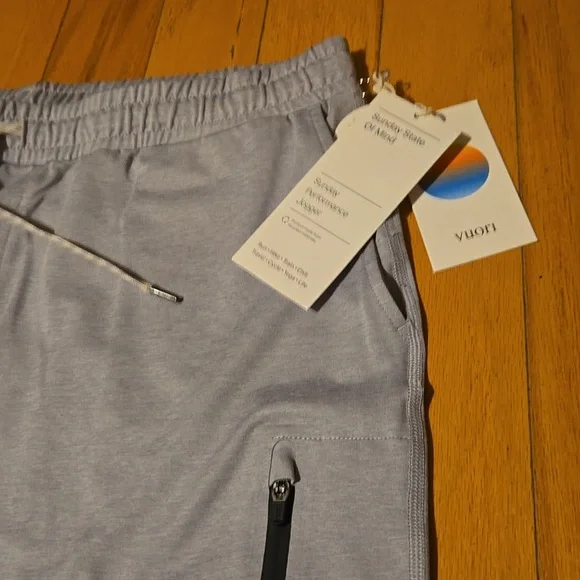 NWT, Men's XL Vuori "SUNDAY PERFORMANCE JOGGER" in Platinum Heather W/28" Inseam - Picture 3 of 15